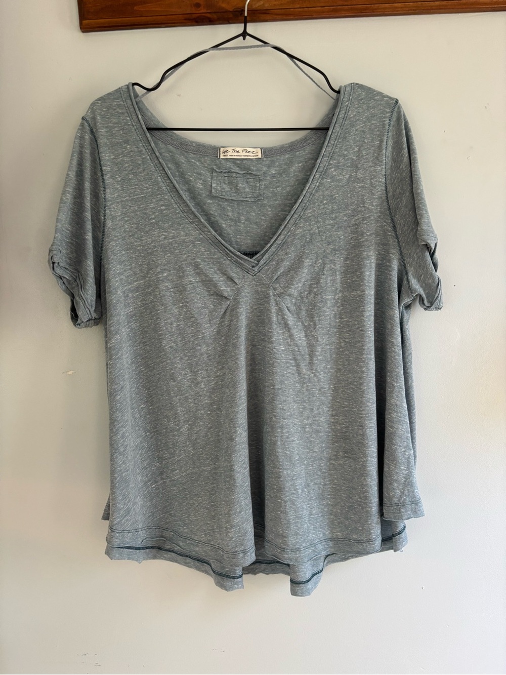 We The Free Heather blue V-Neck Short Sleeve Tee